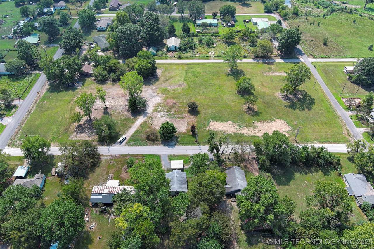 5419 Pine Street - Photo 1