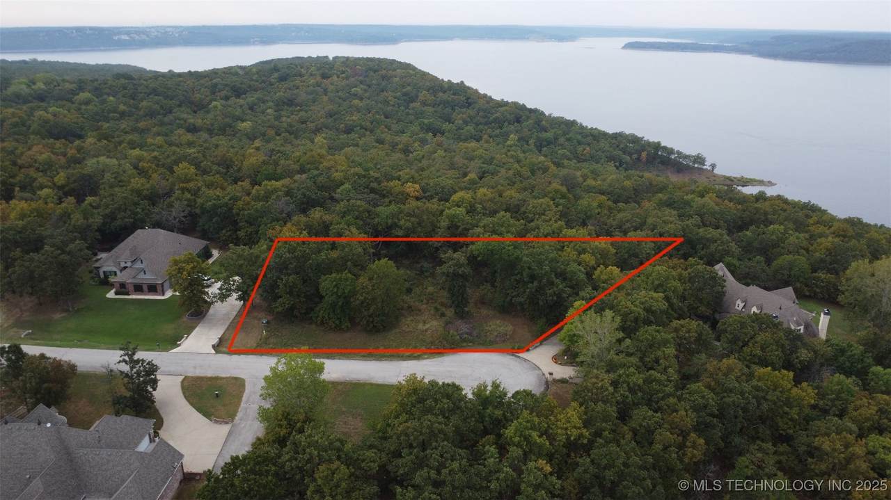 6 Cross Oaks Drive - Photo 1