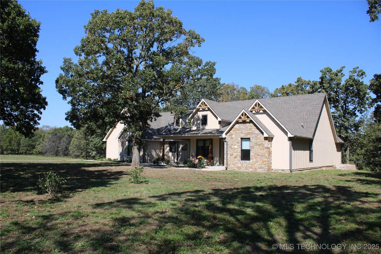 24901 280 Road - Photo 1