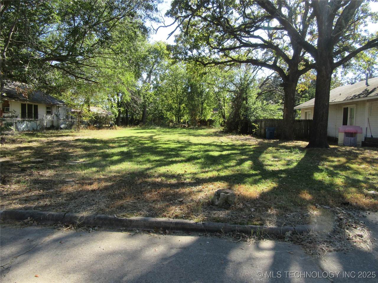 1004 Osage - Photo 1