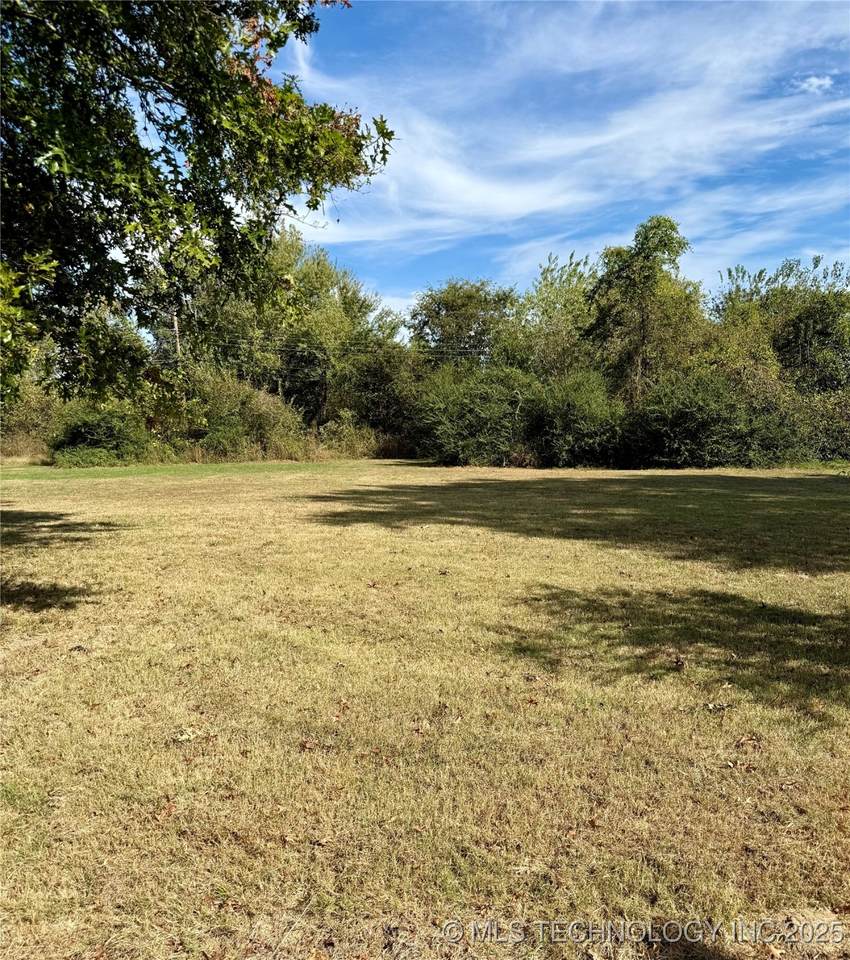 2502 Haskell Street - Photo 1