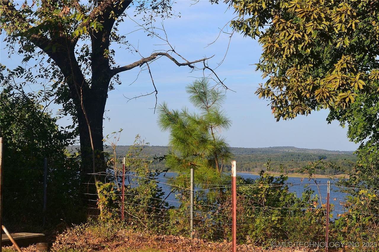 5999 109th Street North - Photo 1