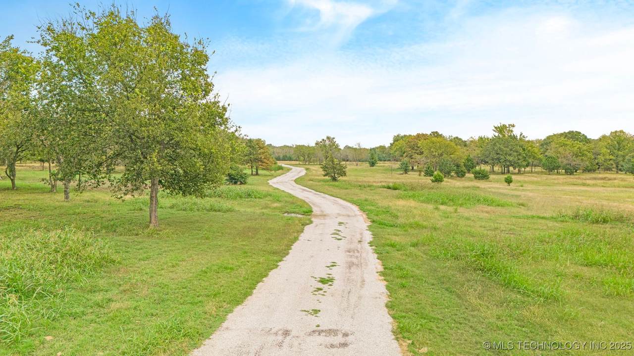 40 53rd Street North - Photo 1