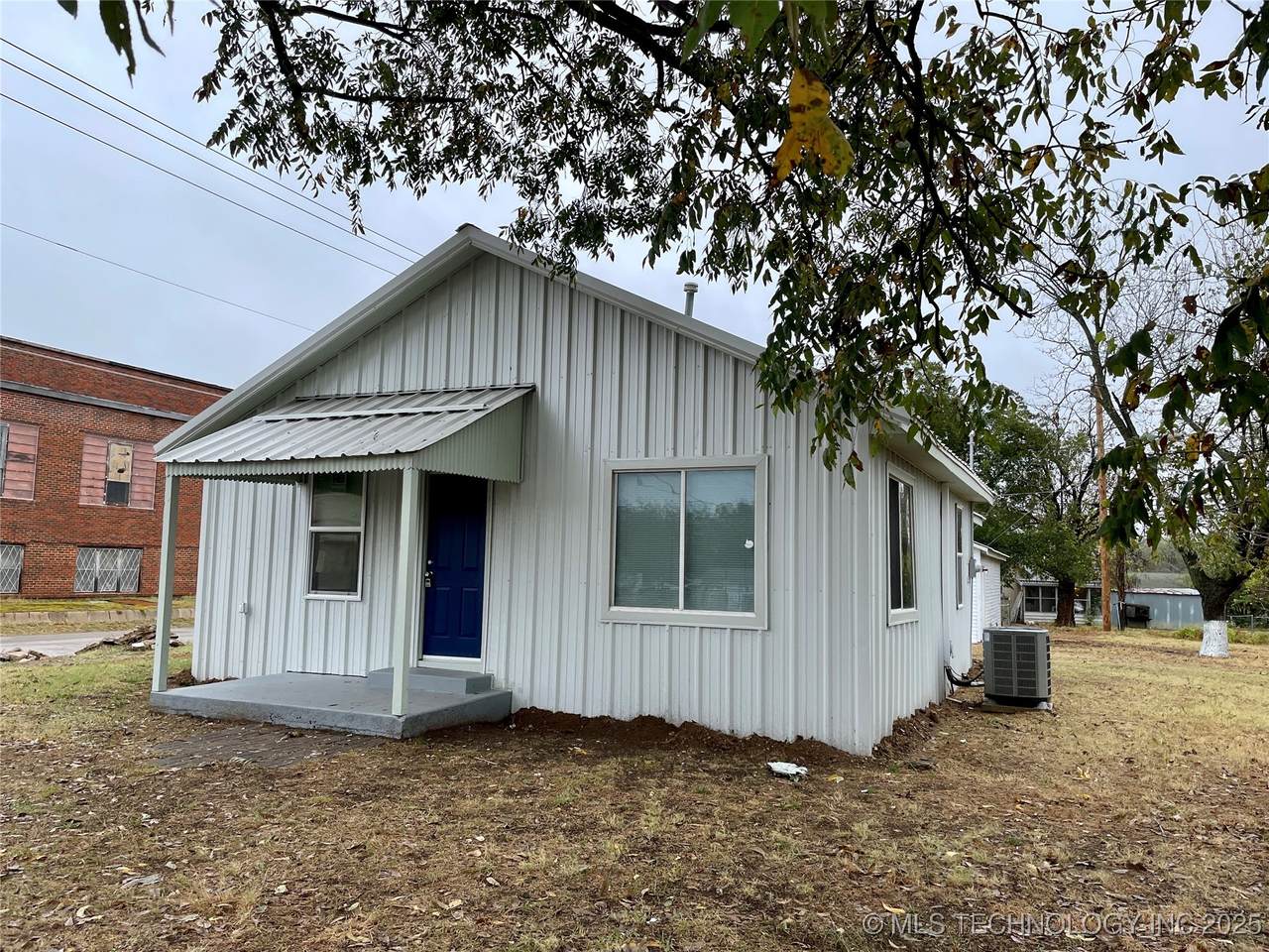 400 Carter Street - Photo 1