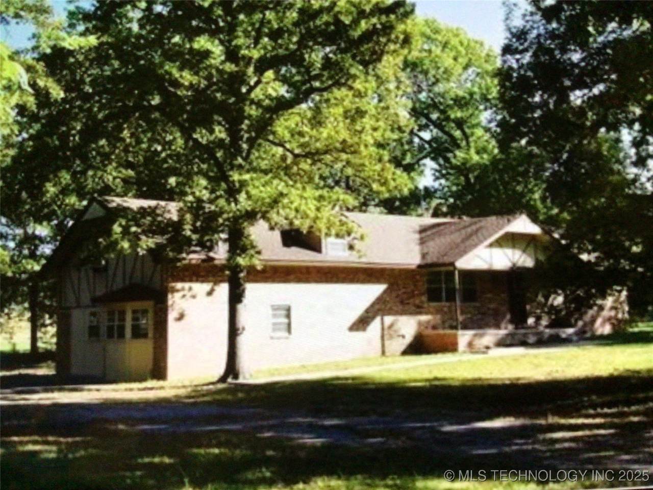 6959 561 Road - Photo 1
