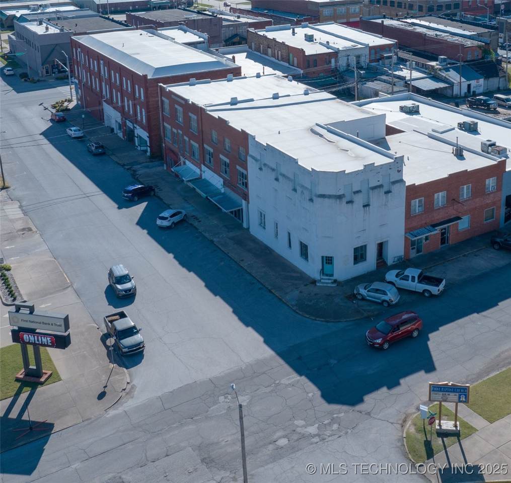 403 Trudgeon Street - Photo 1