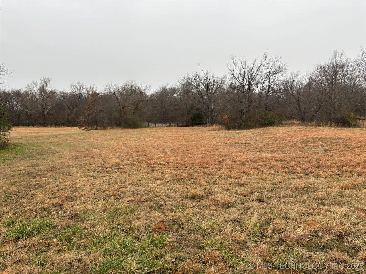  32nd Street - Photo 1