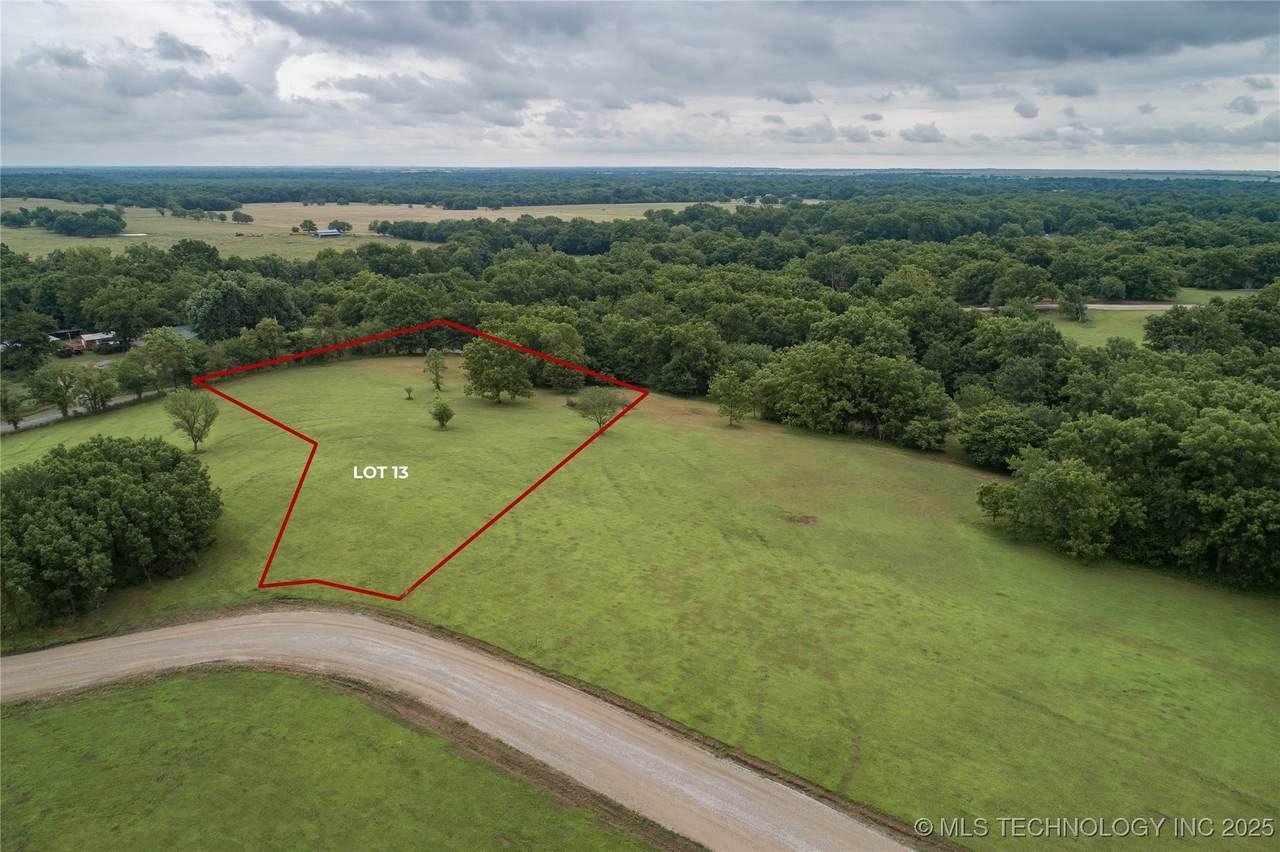 13 N 3994 Drive - Photo 1