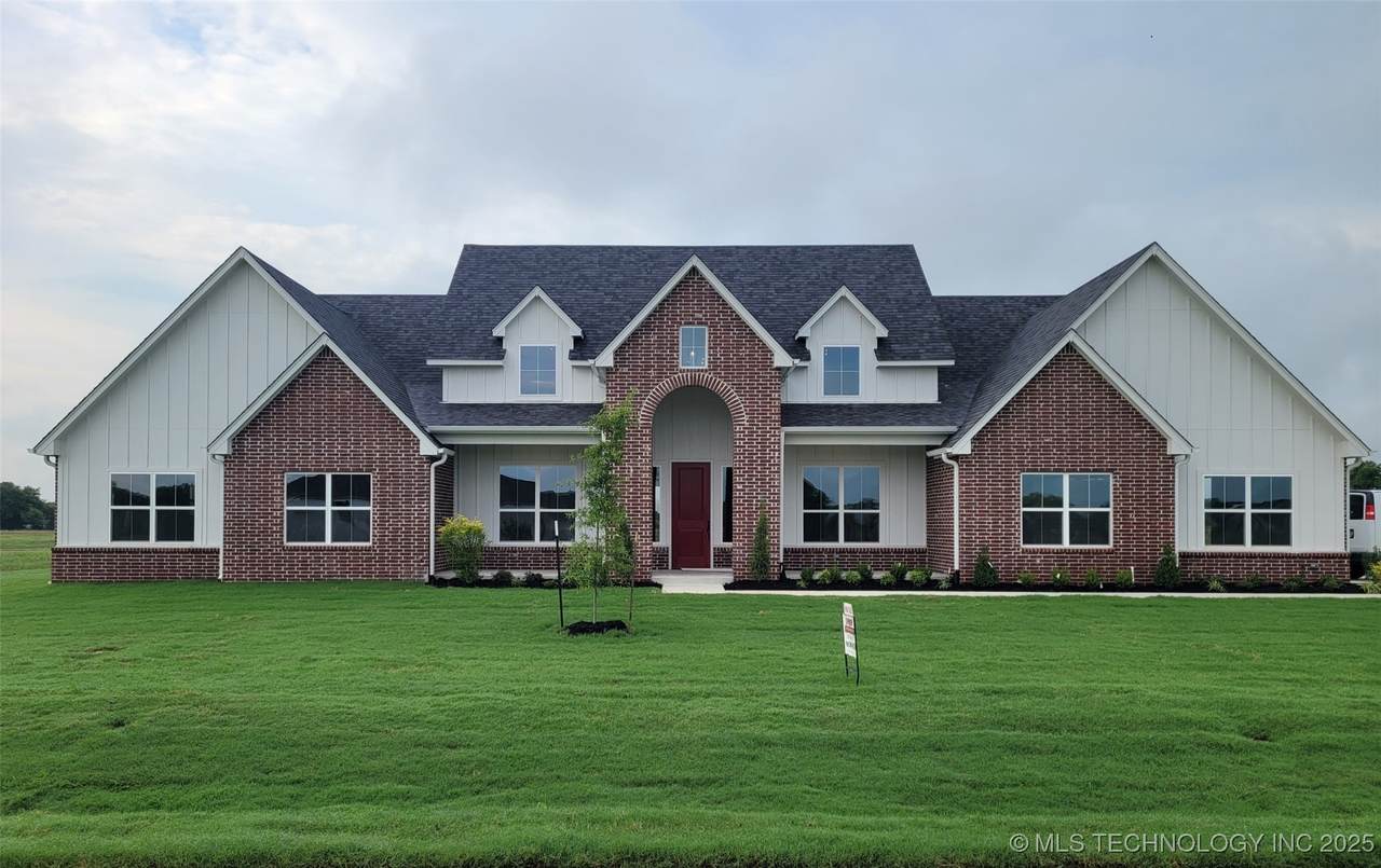 31820 Two Socks Drive - Photo 1