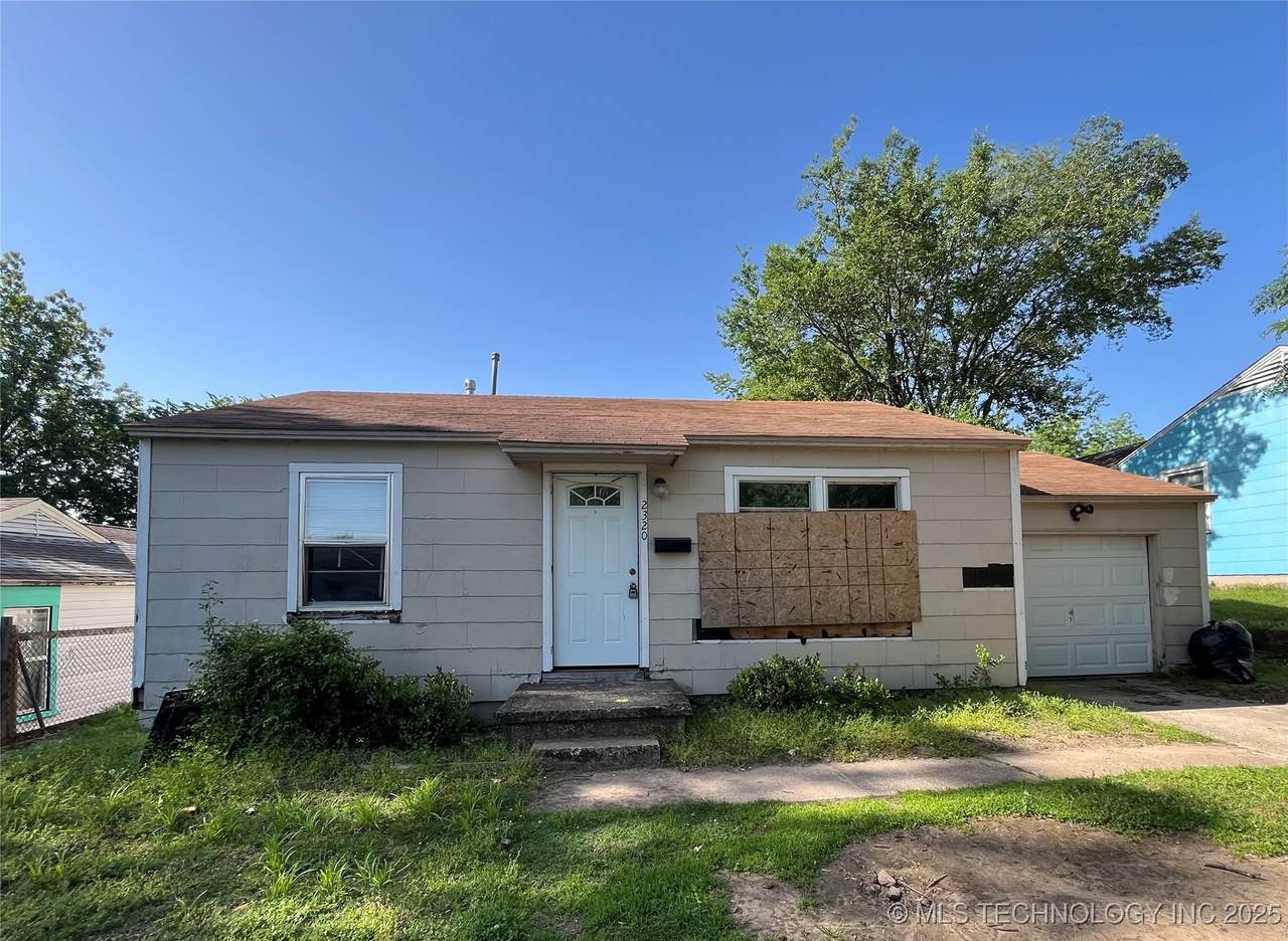 2320 Easton Court - Photo 1