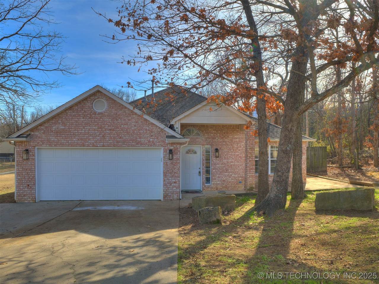118 48th Street - Photo 1