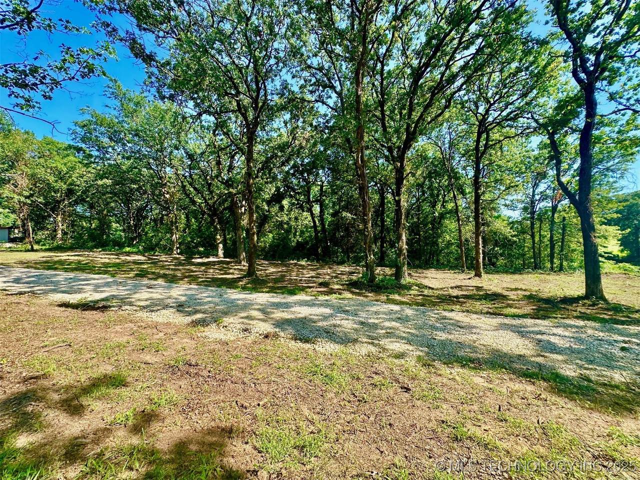 2142 Edge Road - Photo 1