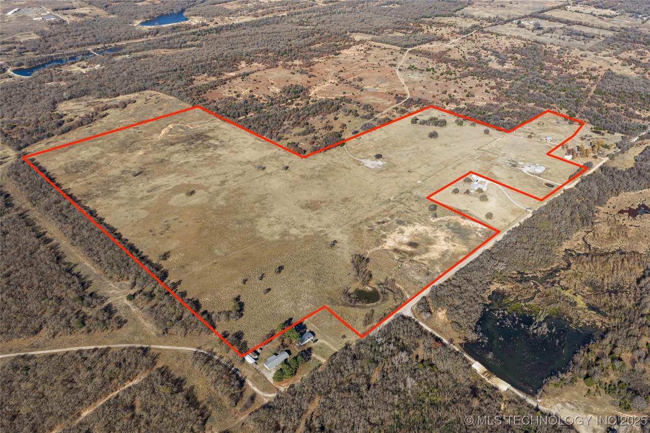 1535 Dillard - Photo 1