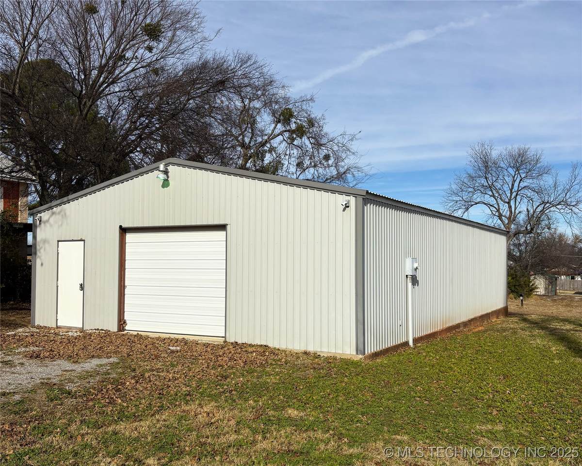 251 Franklin Street - Photo 1