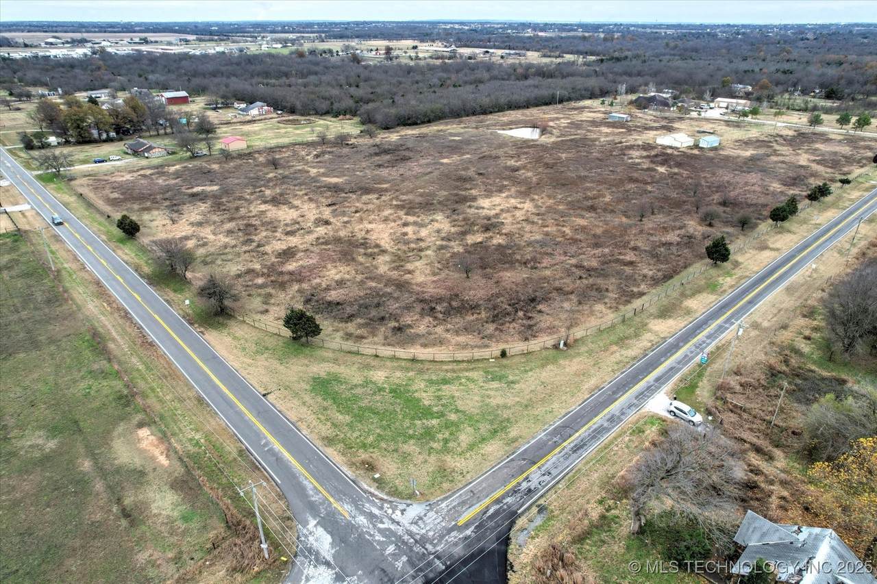 11407 Harvard Avenue - Photo 1