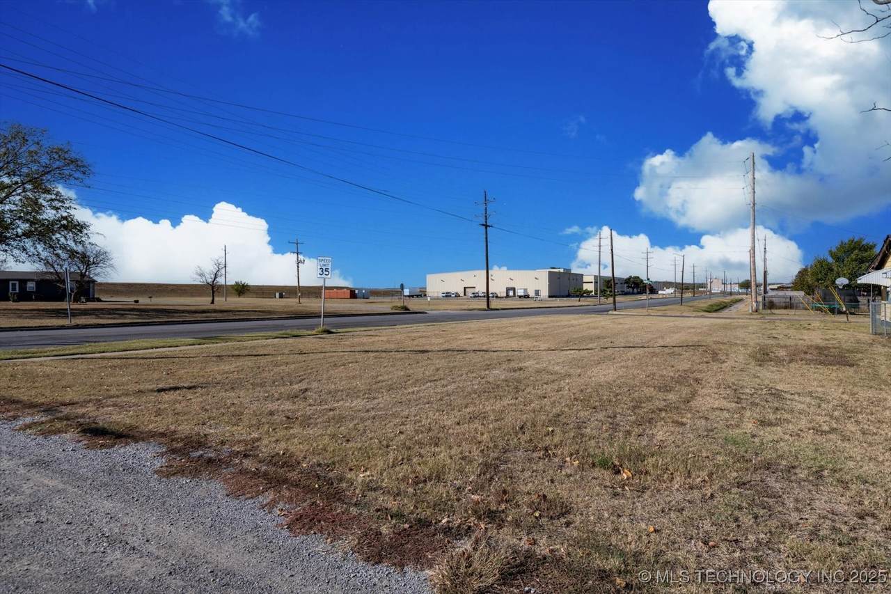 610 Bucy Avenue - Photo 1