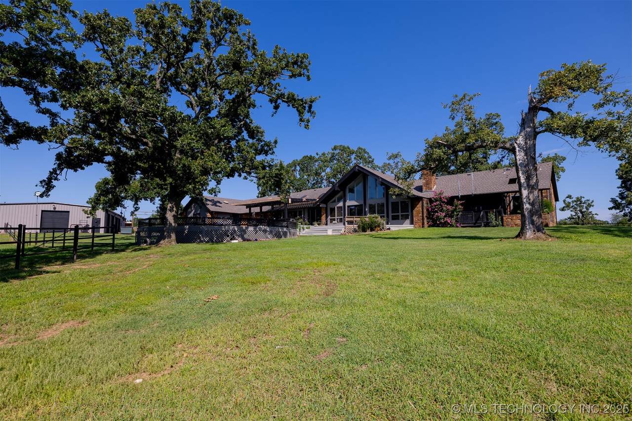 19112 480 Road - Photo 1