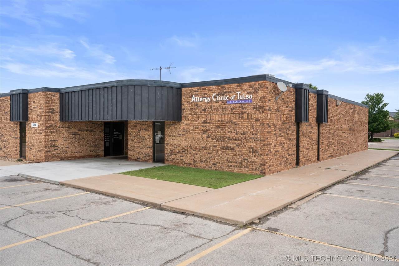 224 Debell Avenue - Photo 1