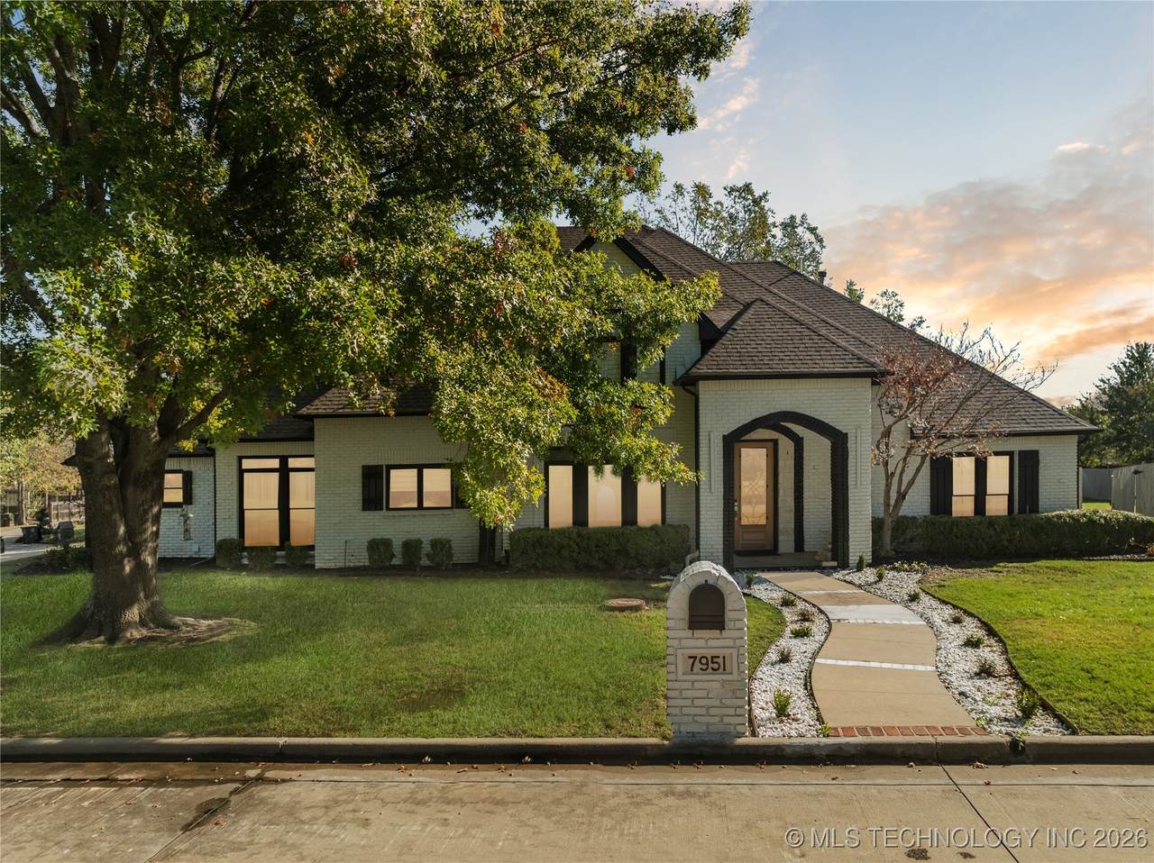 7951 Hudson Place - Photo 1