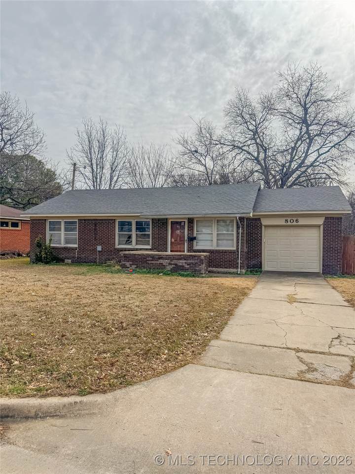806 15th Avenue - Photo 1
