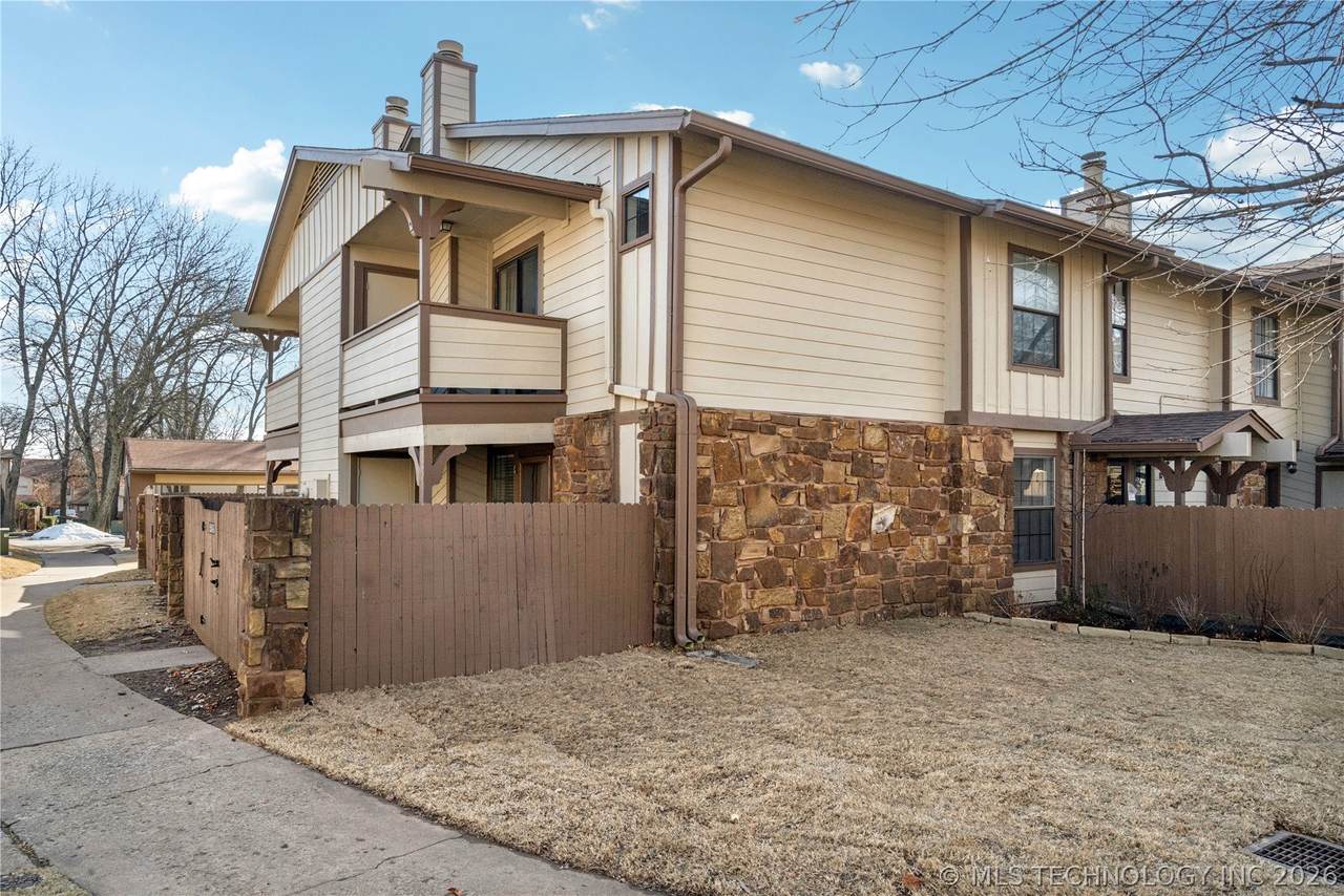 6510 Memorial Drive - Photo 1