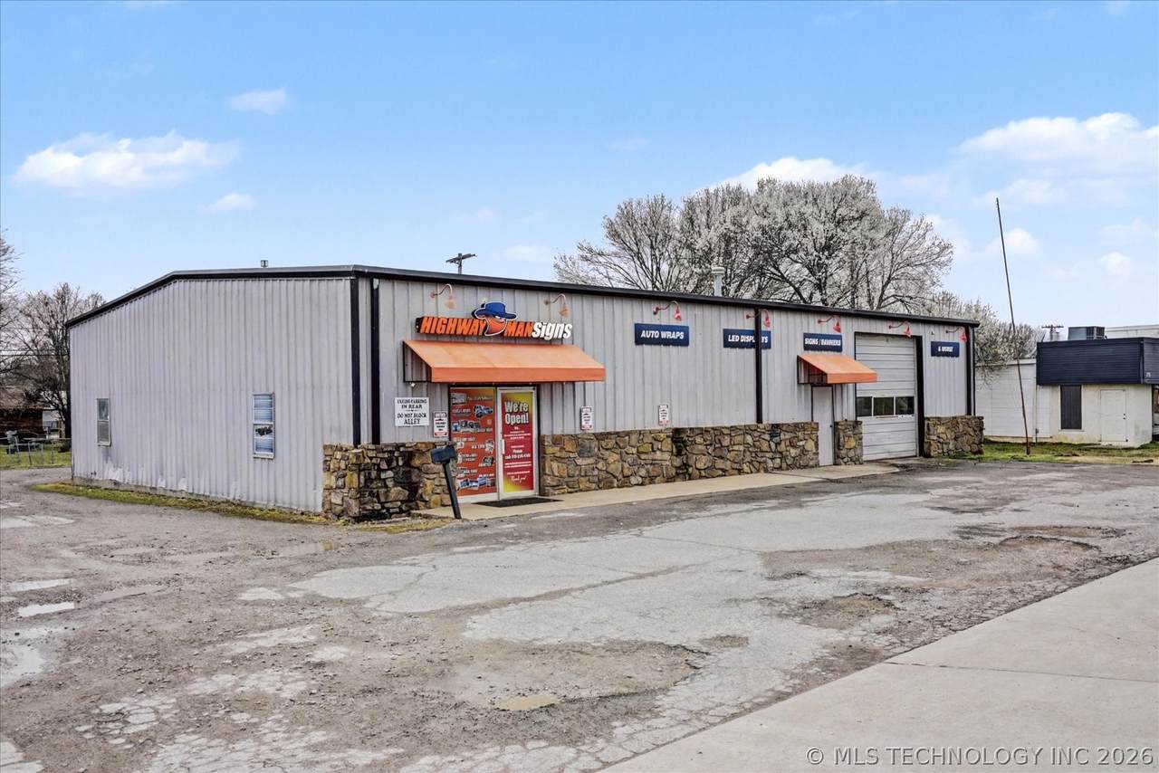 603 Rogers Boulevard - Photo 1