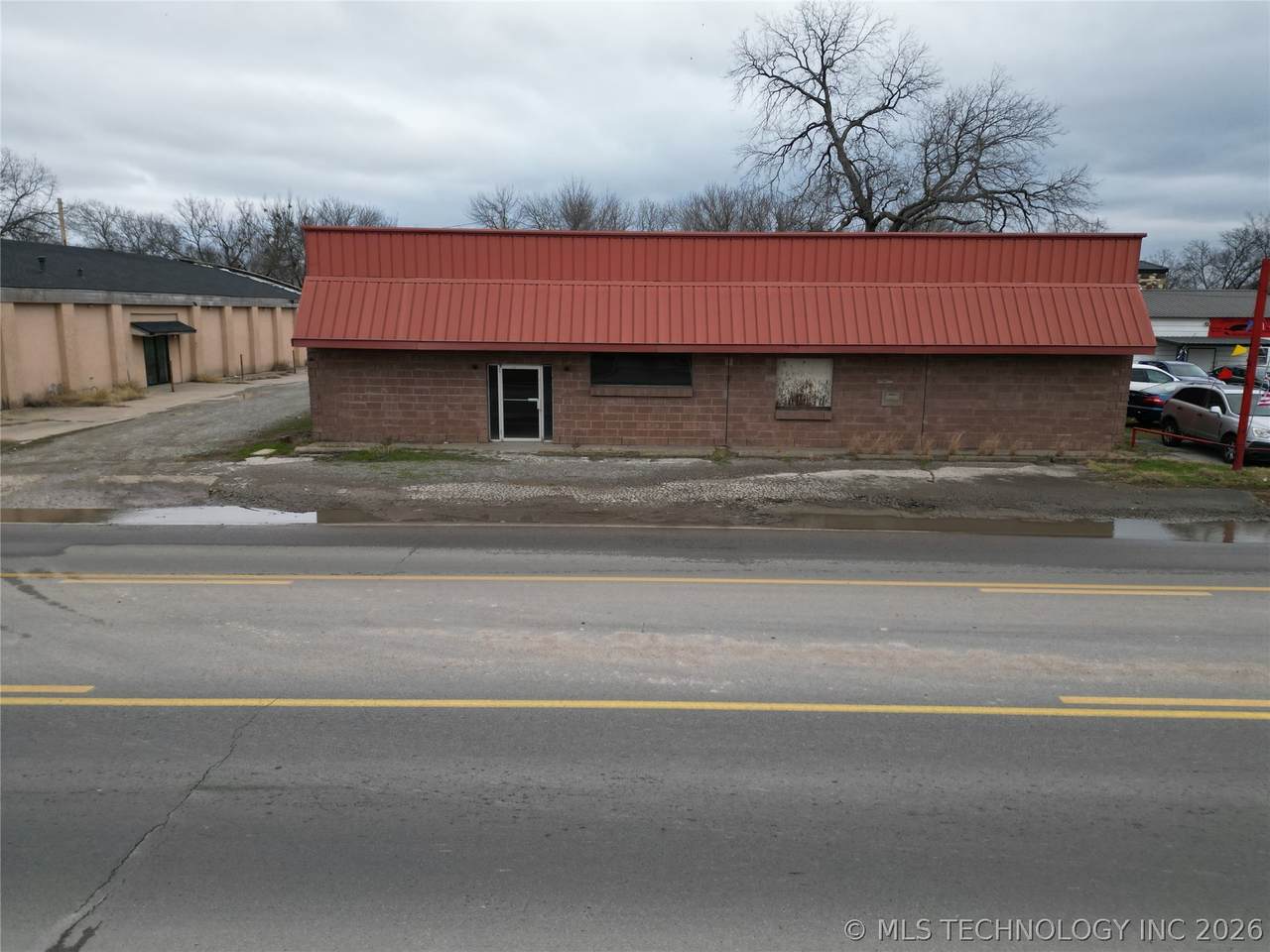 610 1st Avenue - Photo 1