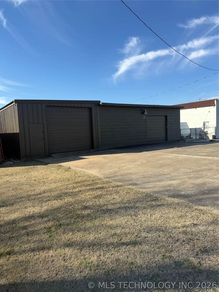 1301 Tuxedo Boulevard - Photo 1