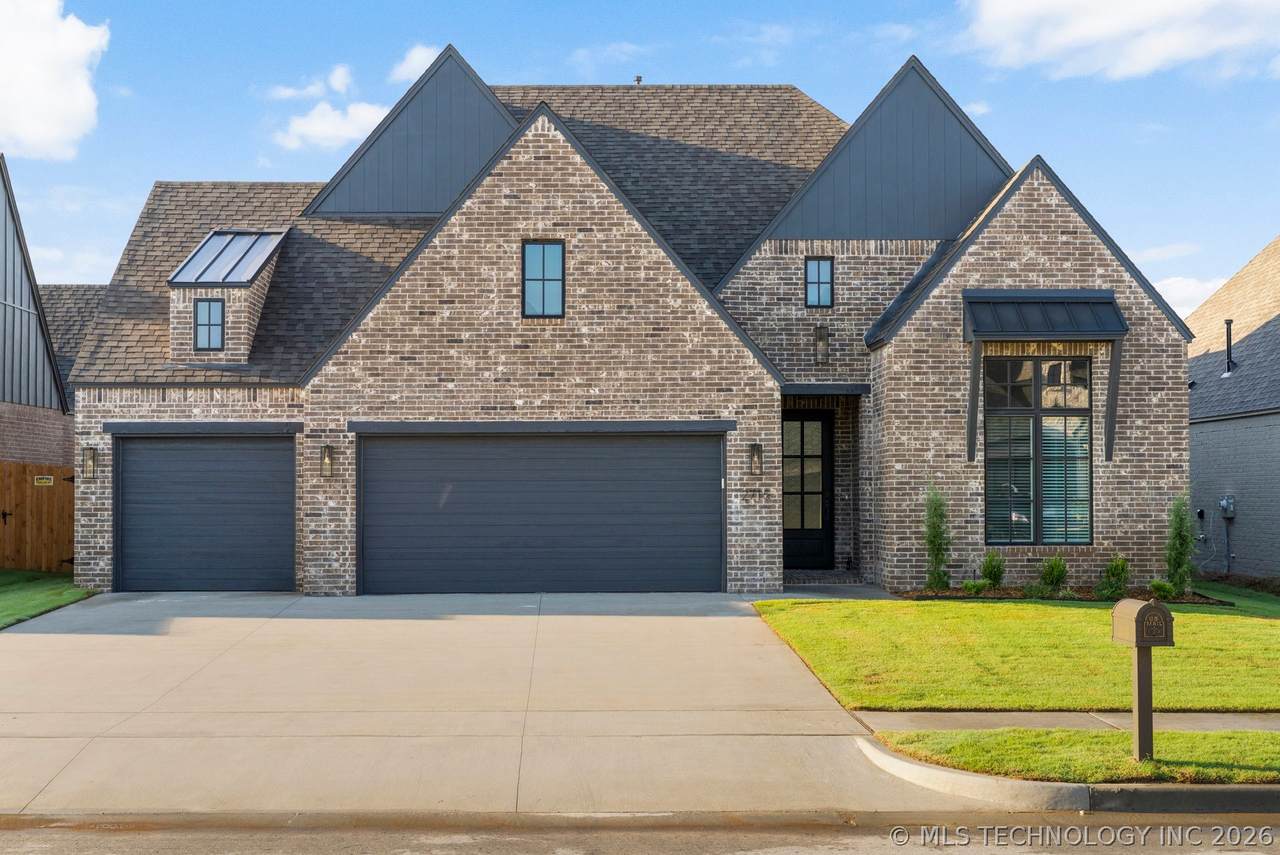 2715 Van Buren Court - Photo 1