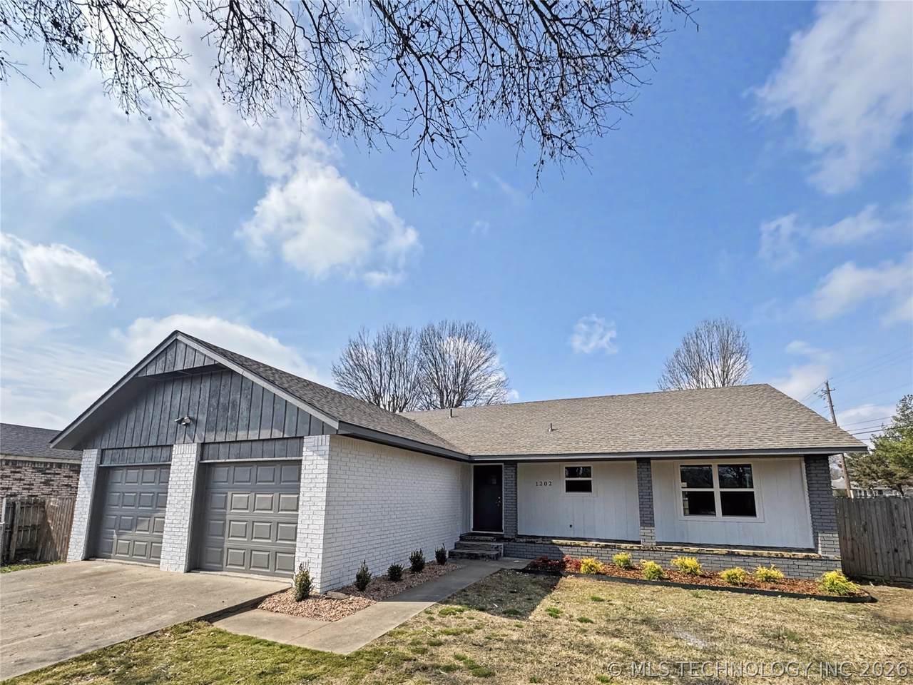 1202 Ross Avenue - Photo 1