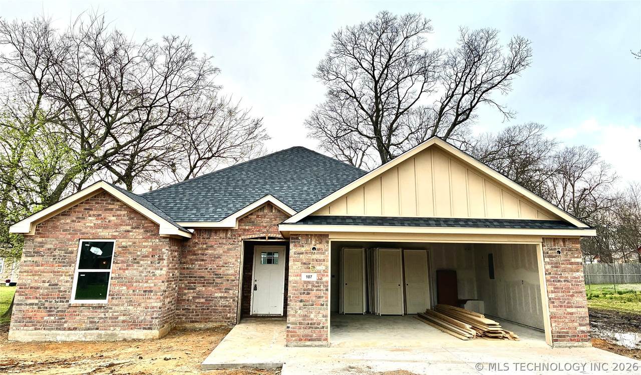107 Jones Street - Photo 1