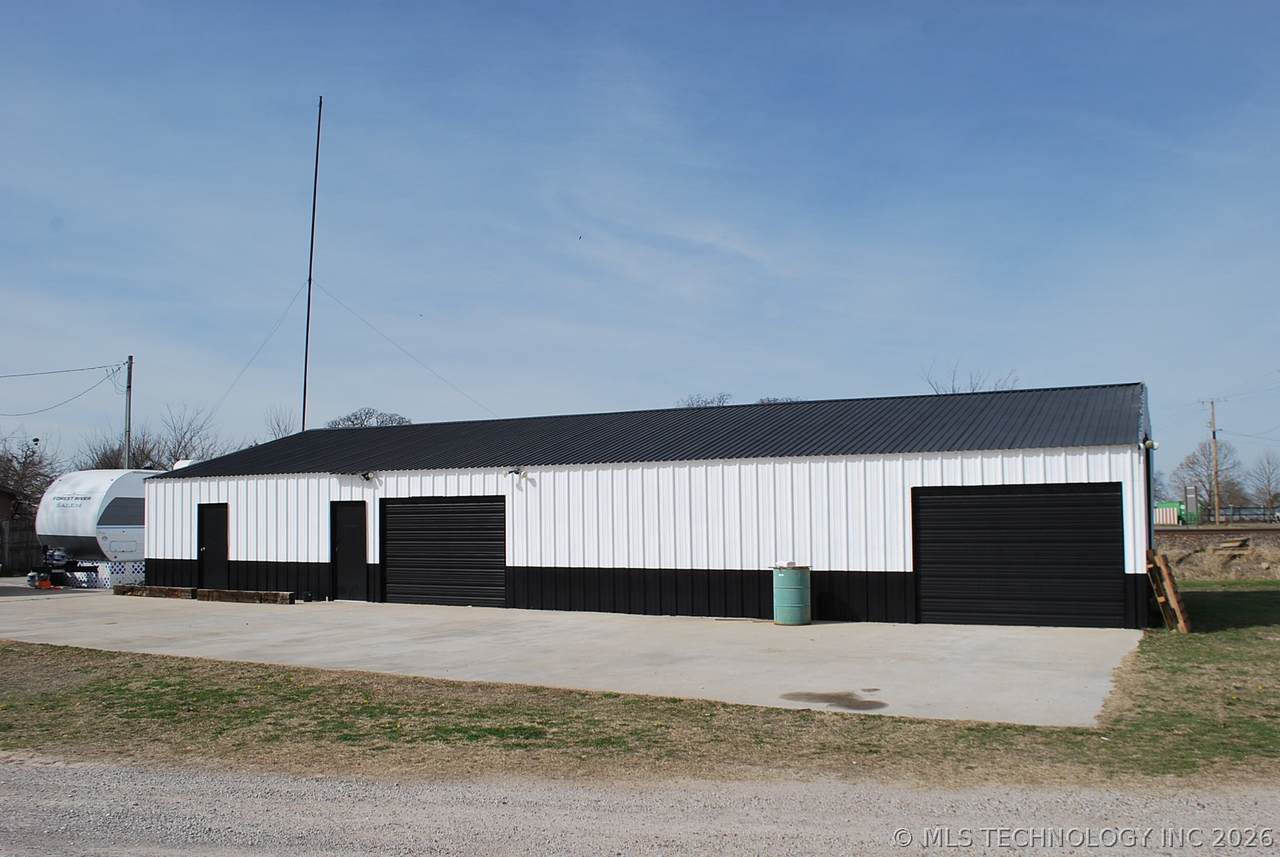 1000 Crown Street - Photo 1