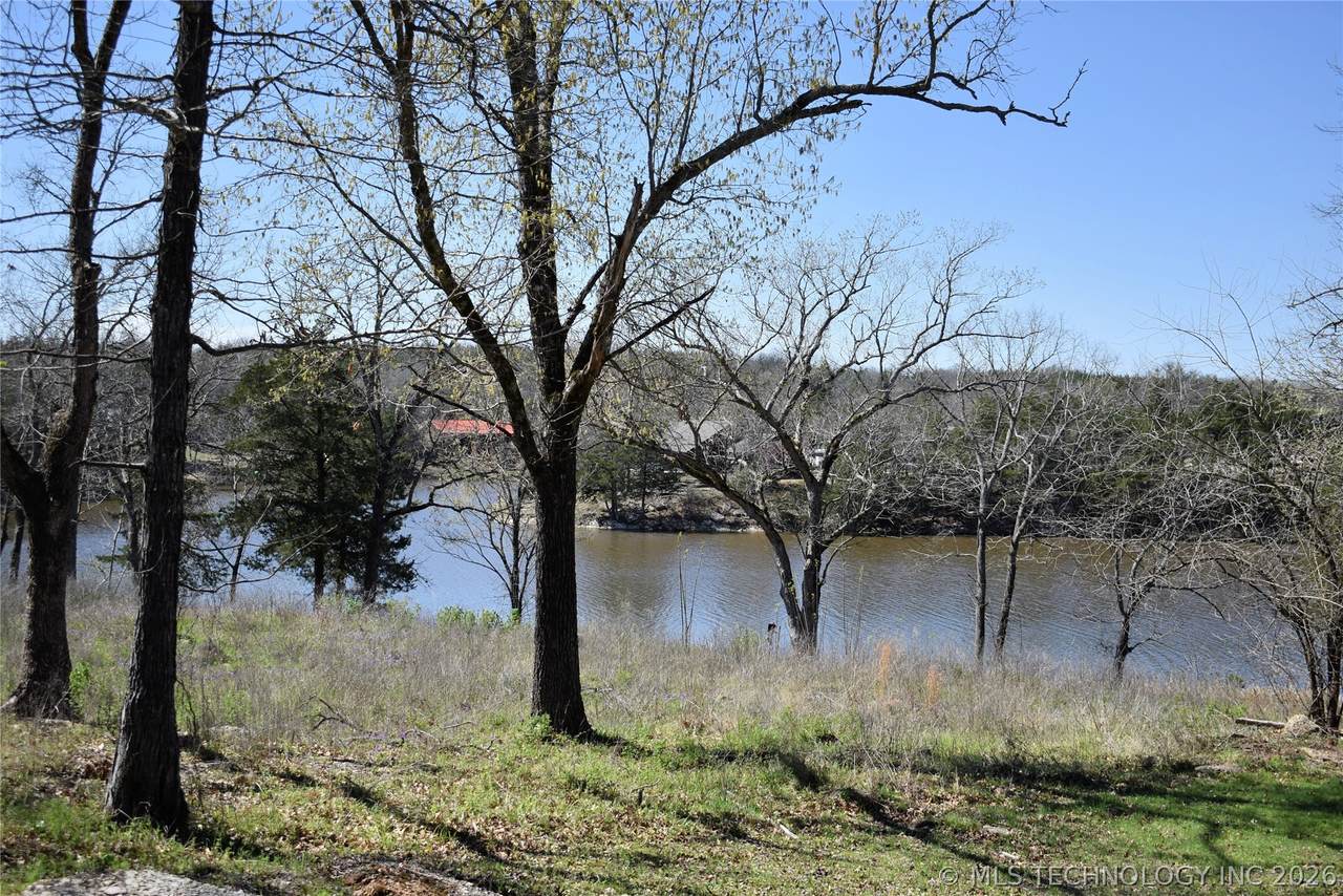 4 Holiday Acres Drive - Photo 1