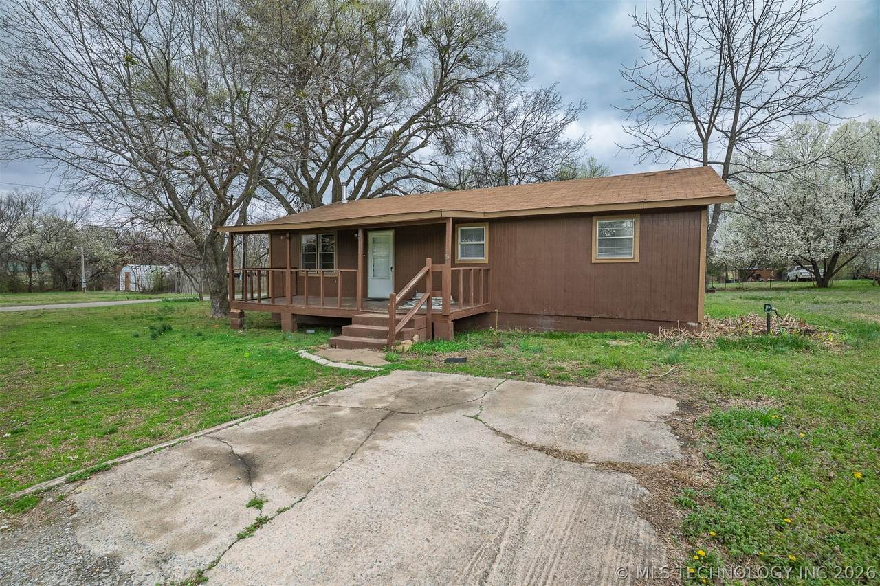 511 6th Street - Photo 1