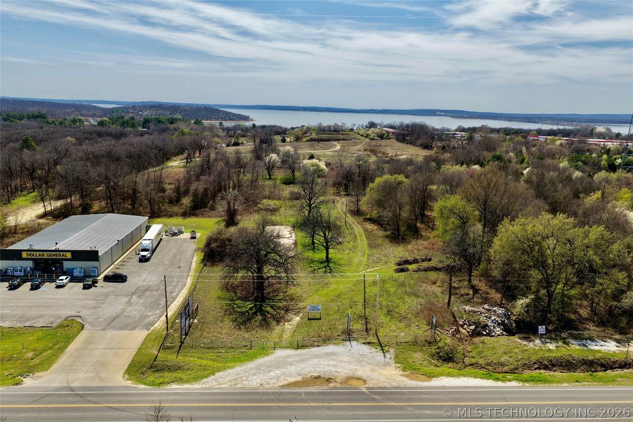 418344 Texanna Road - Photo 1