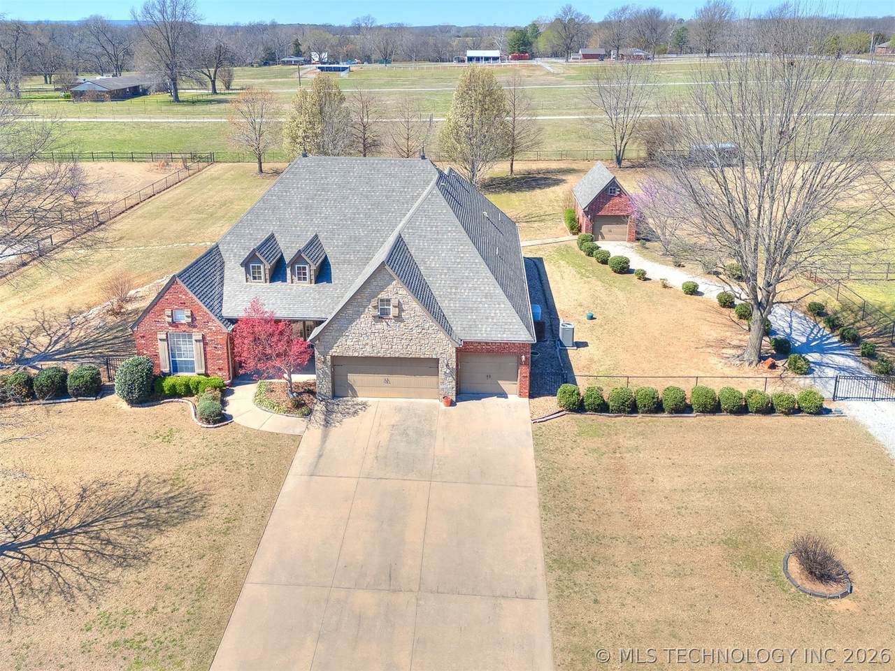 16184 279th East Avenue - Photo 1