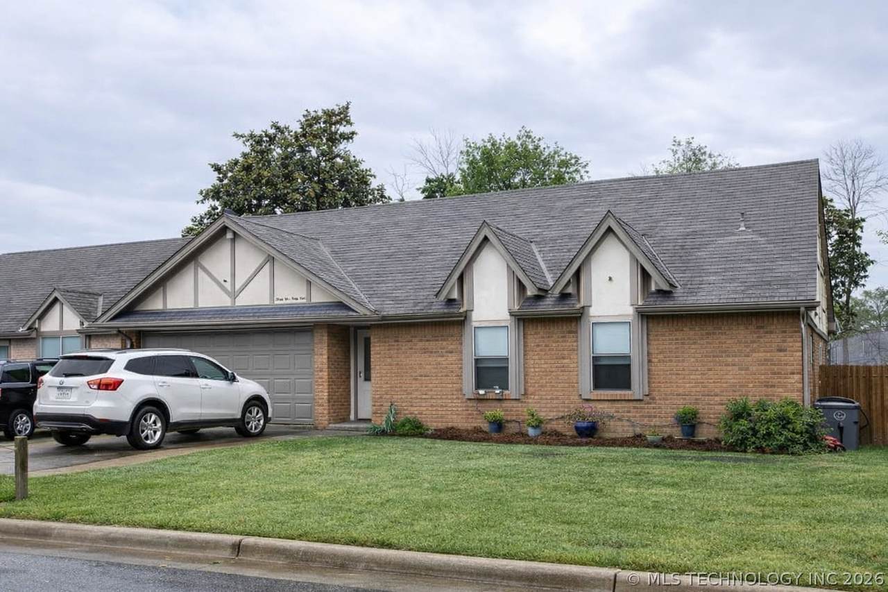 2929 66th Street - Photo 1