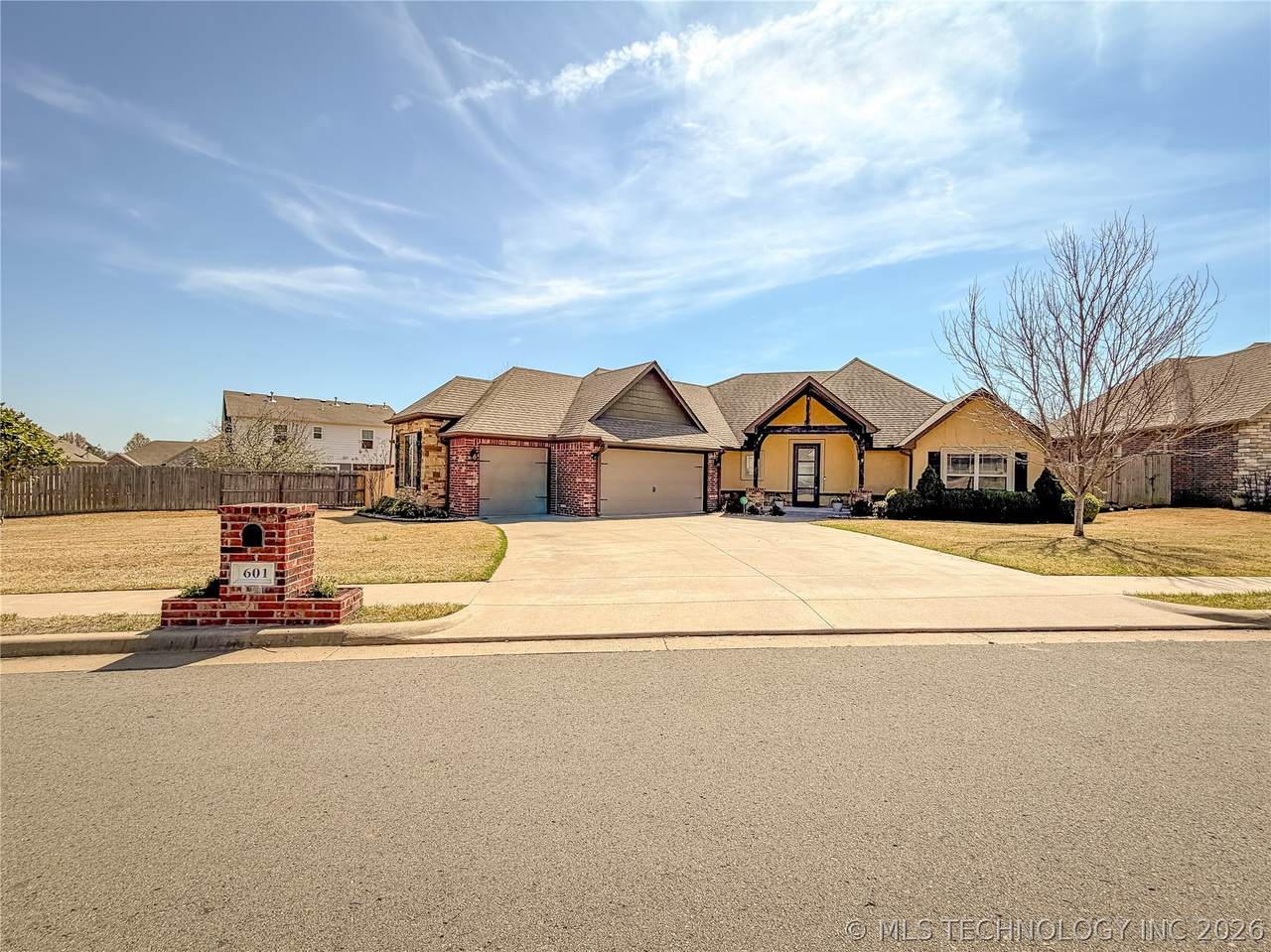 601 Kingston Place - Photo 1