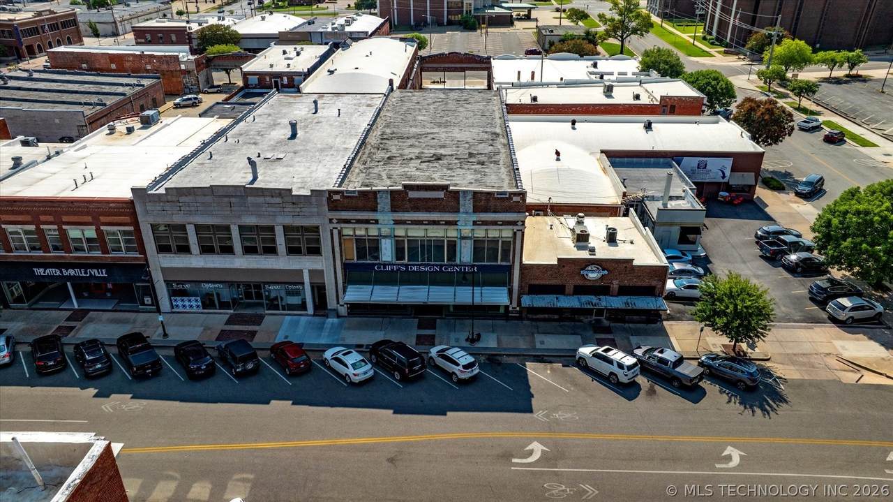 318 Dewey Avenue - Photo 1