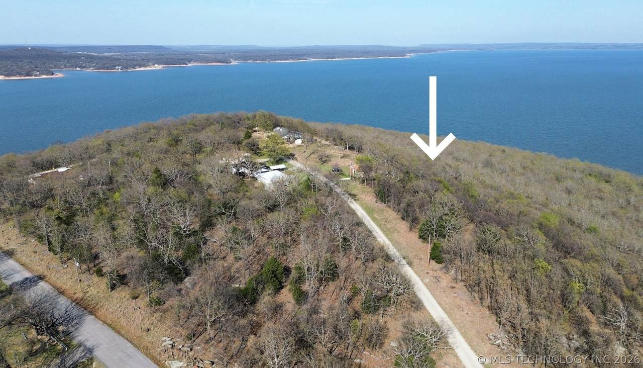 25 East Drive - Photo 1