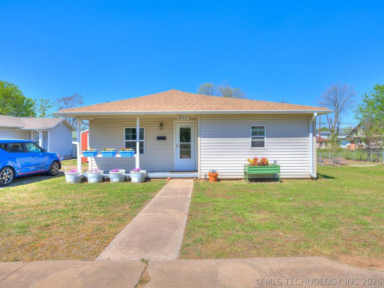 211 2nd Street - Photo 1
