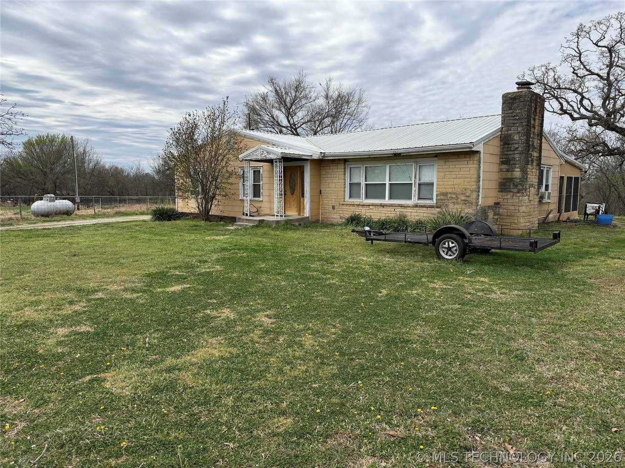 402151 3200 Road - Photo 1