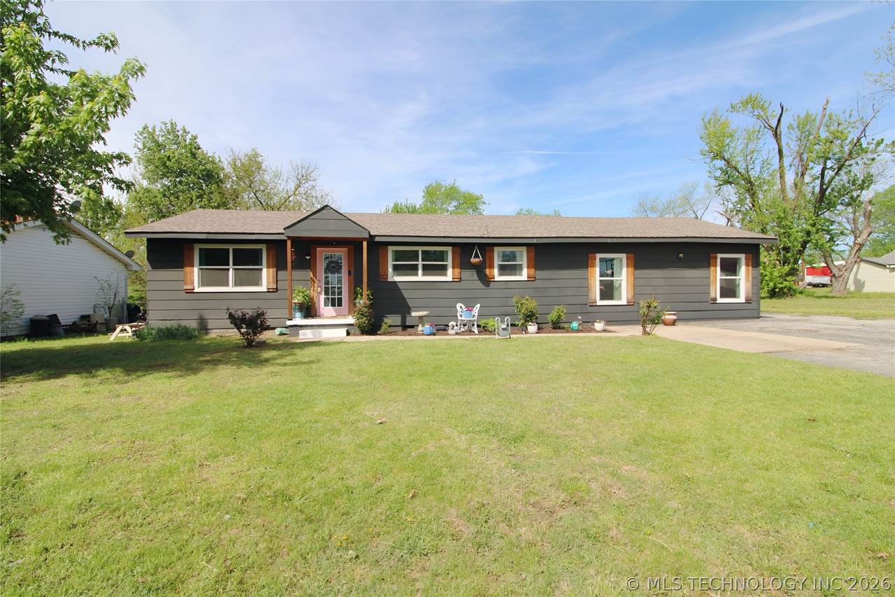 710 5th Street - Photo 1