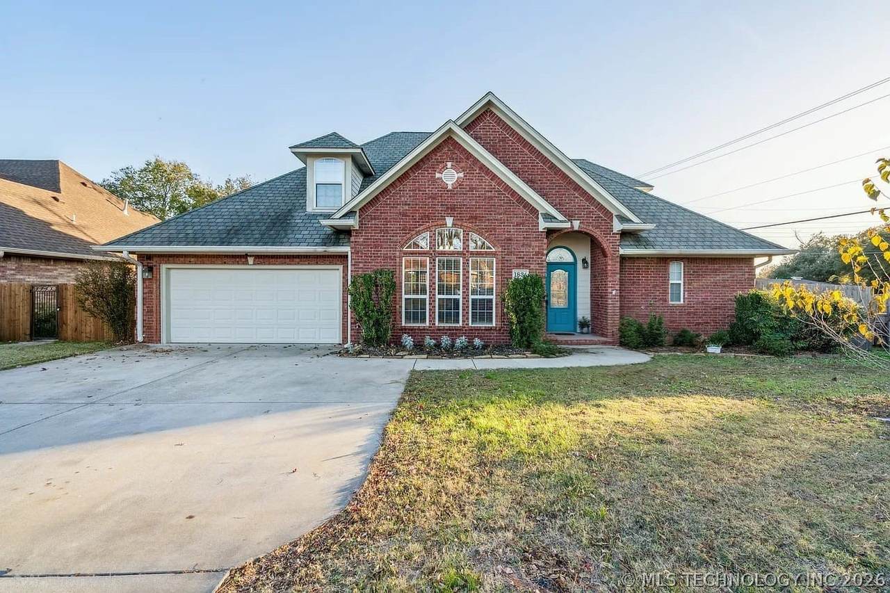 1834 Sunset Park Terrace - Photo 1