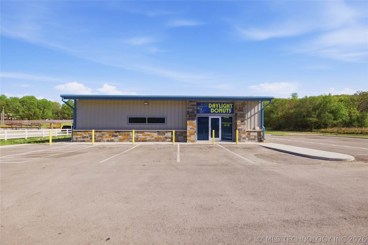 17407 9th Street - Photo 1