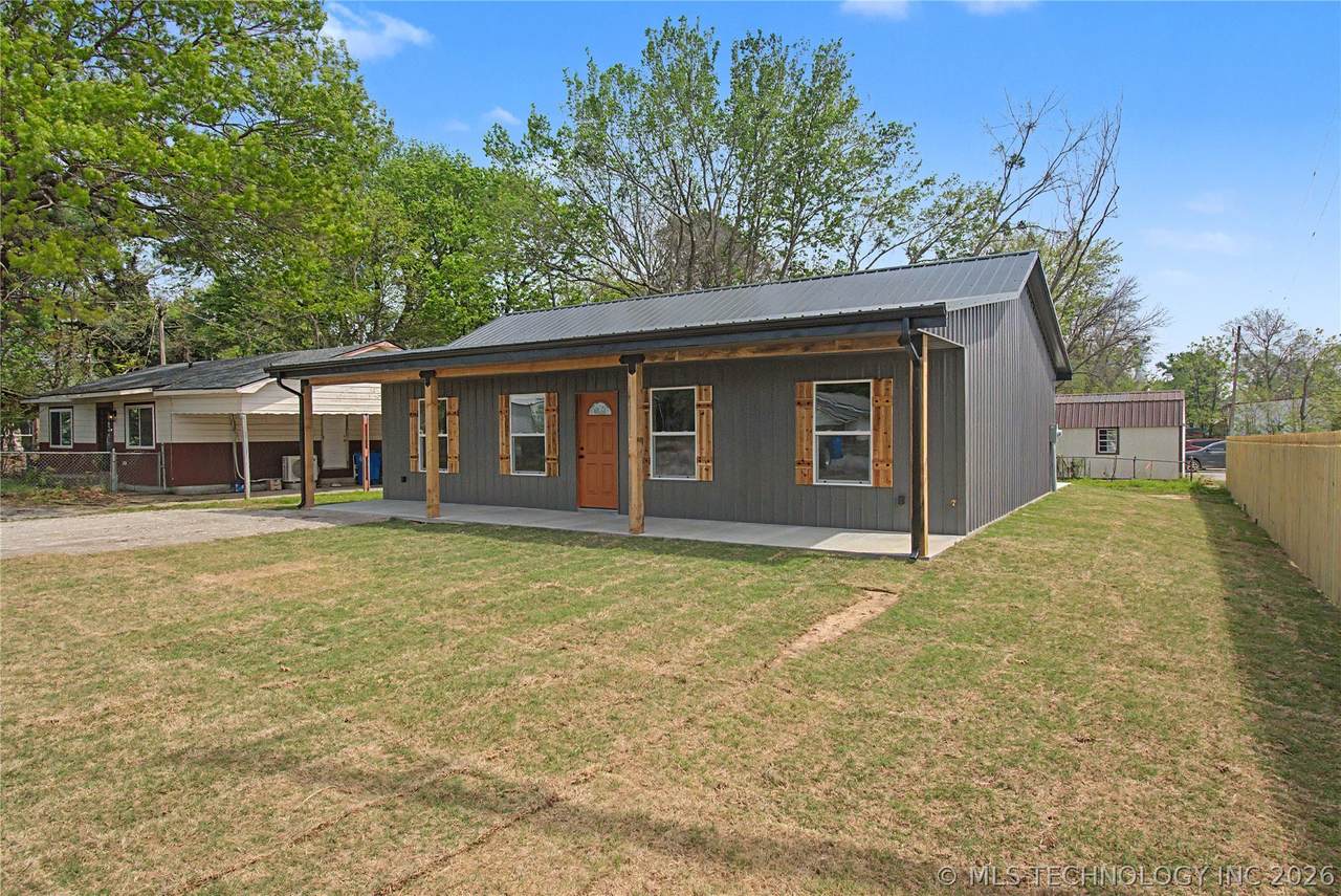 103 Madden Avenue - Photo 1