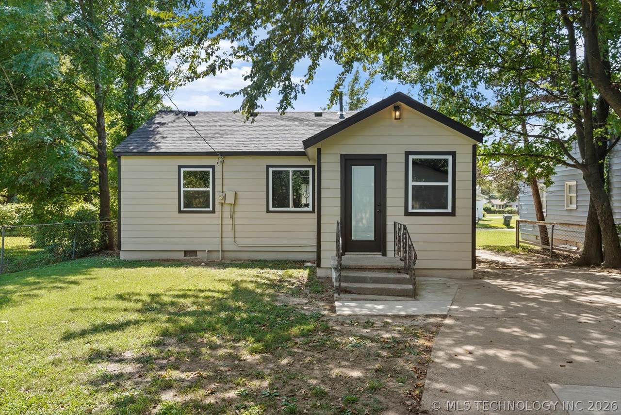 2908 Elgin Street - Photo 1