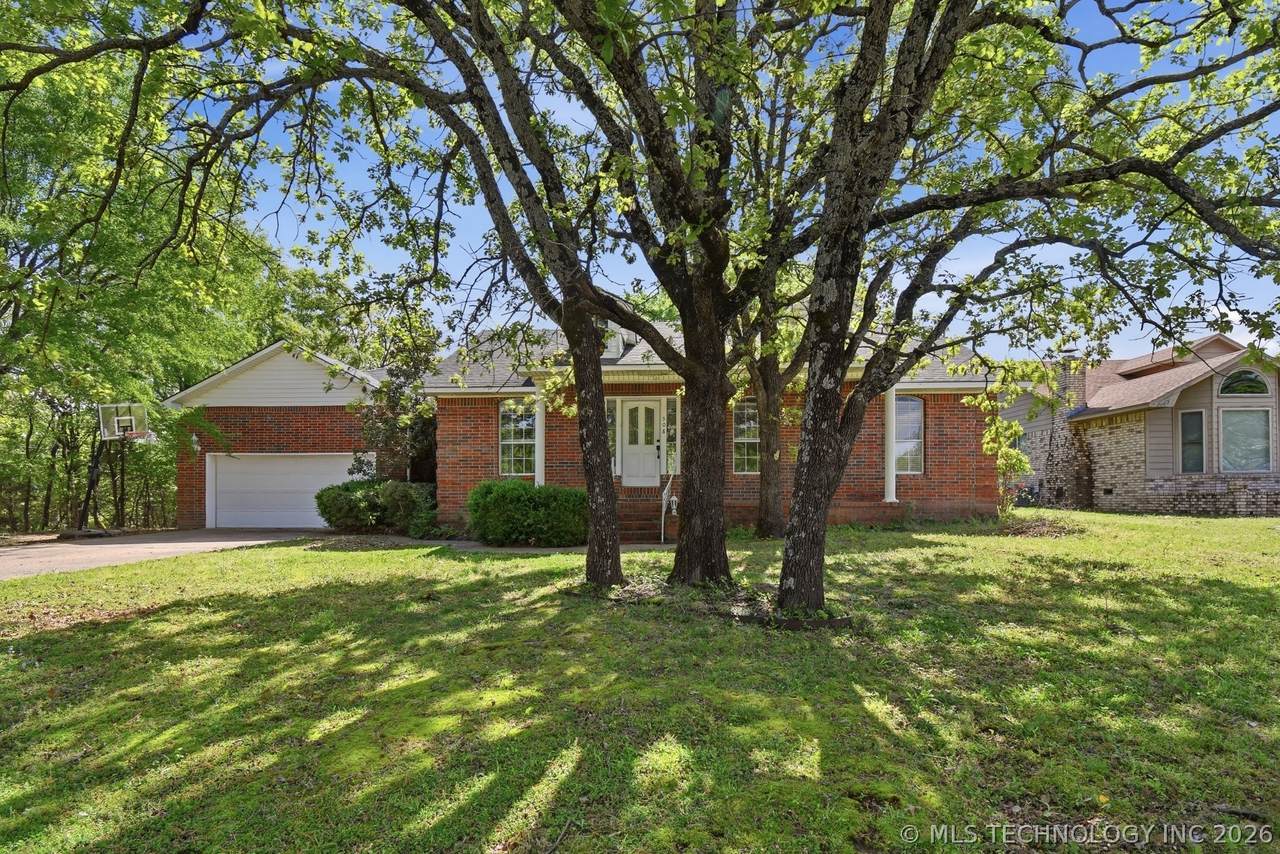 508 16th Street - Photo 1