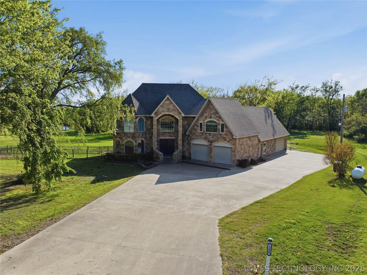 73845 328 Way - Photo 1