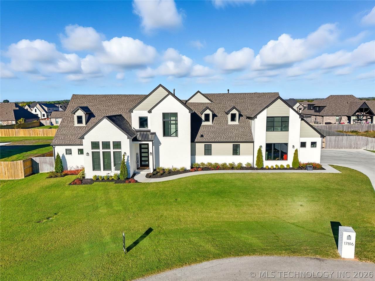 17816 47th East Avenue - Photo 1